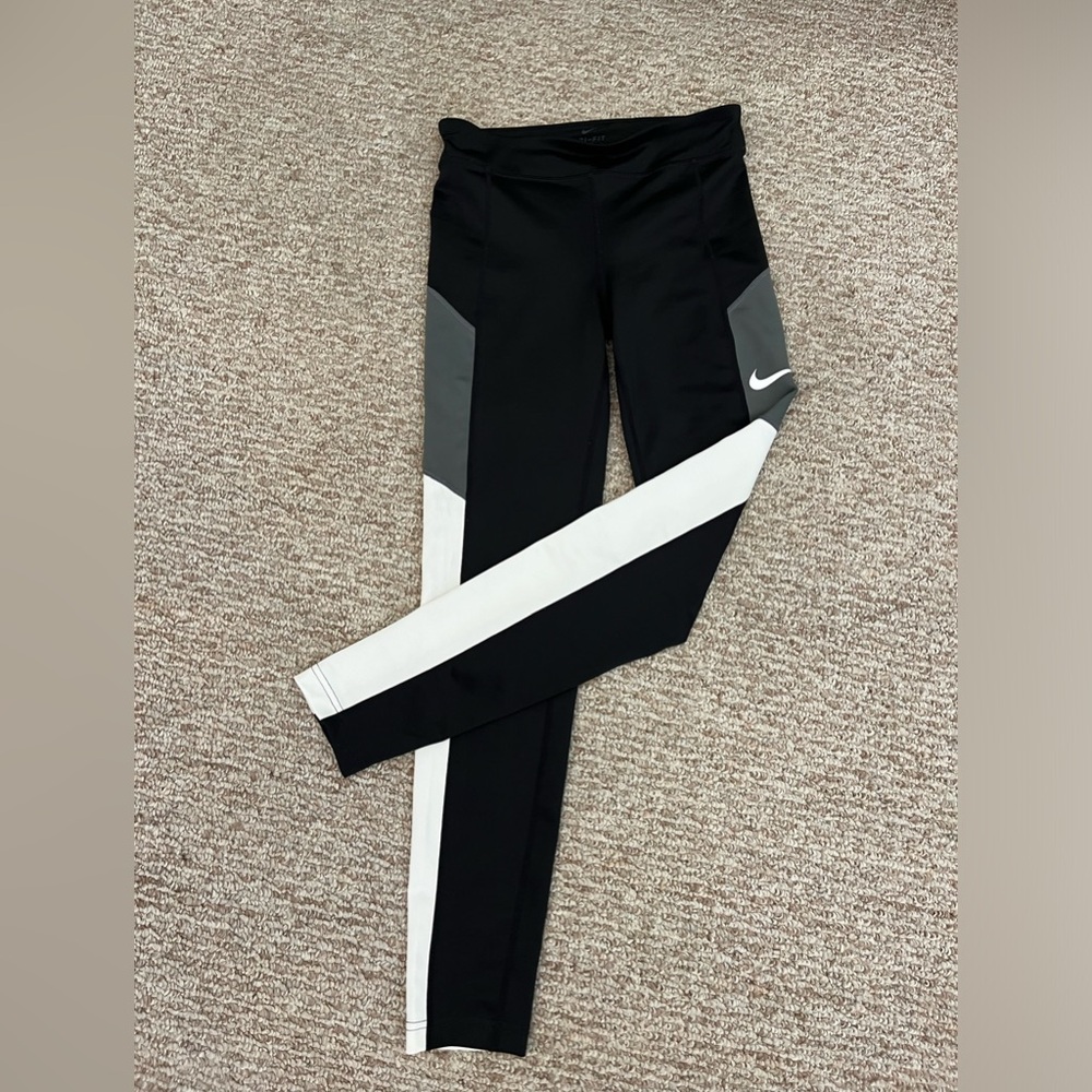 Nike Girls’ Leggings - Size XL (Equivalent to Women’s S)